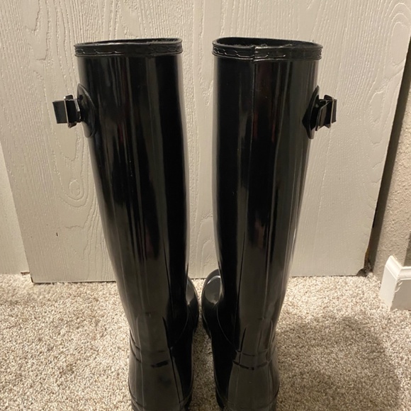 Hunter Tall Black Boots with Boot Socks - Picture 3 of 9